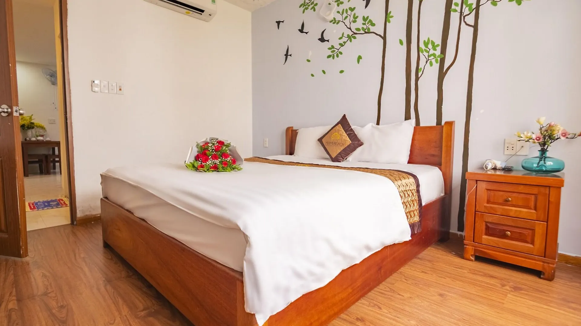 Miami Beach Hotel & Apartment Da Nang