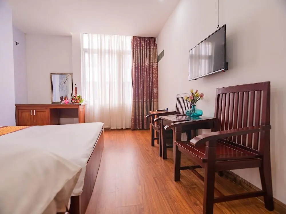 Miami Beach Hotel & Apartment Da Nang