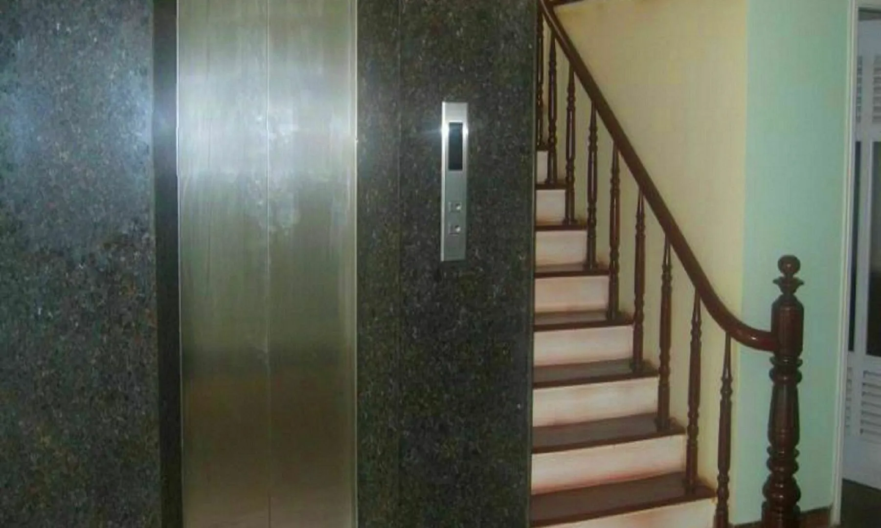**  Miami Beach Hotel & Apartment Da Nang Vietnam