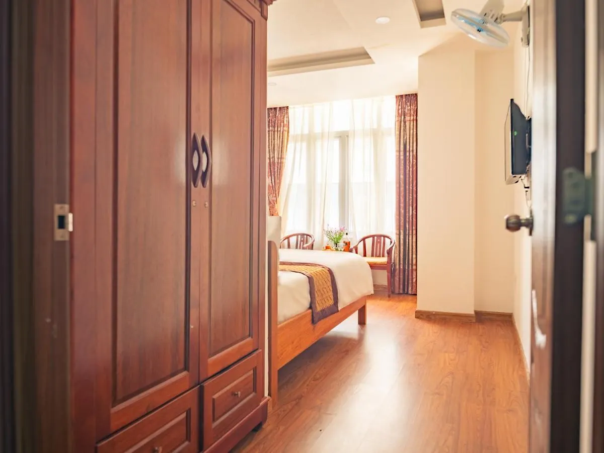 Miami Beach Hotel & Apartment Da Nang